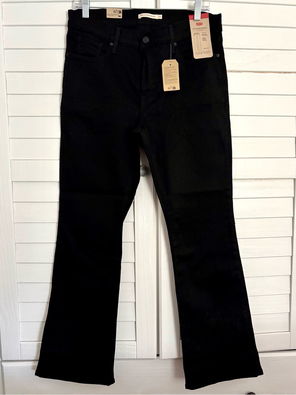 Levi's Women's 315 Shaping Bootcut Black Jeans 31 30